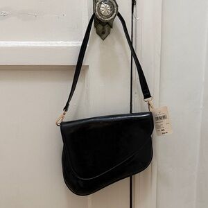 Classic Black saddle Shoulder Bag